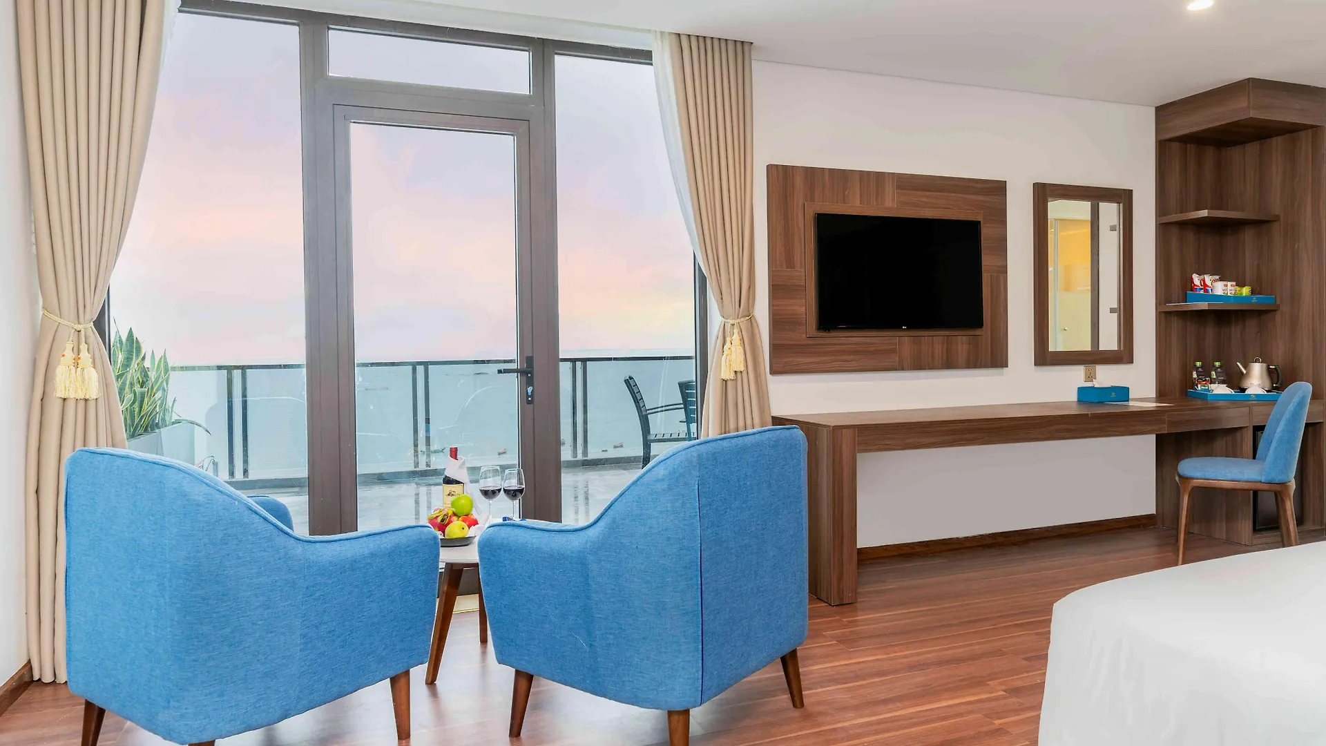 Grand Gold Beach Hotel & Spa Da Nang
