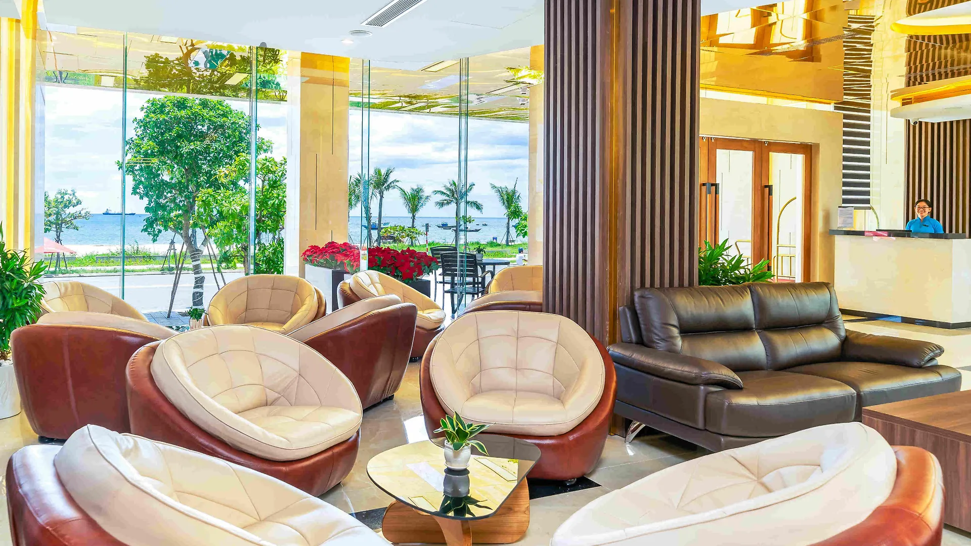 ****  Grand Gold Beach Hotel & Spa Da Nang Vietnam