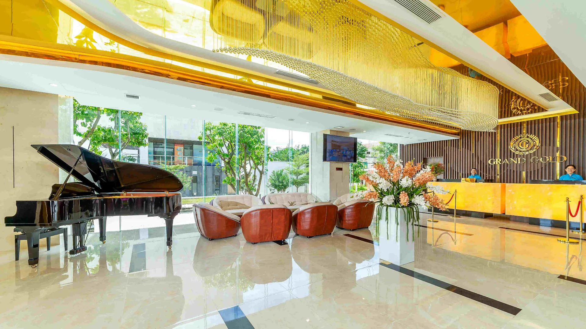 Grand Gold Beach Hotel & Spa Da Nang 4*,