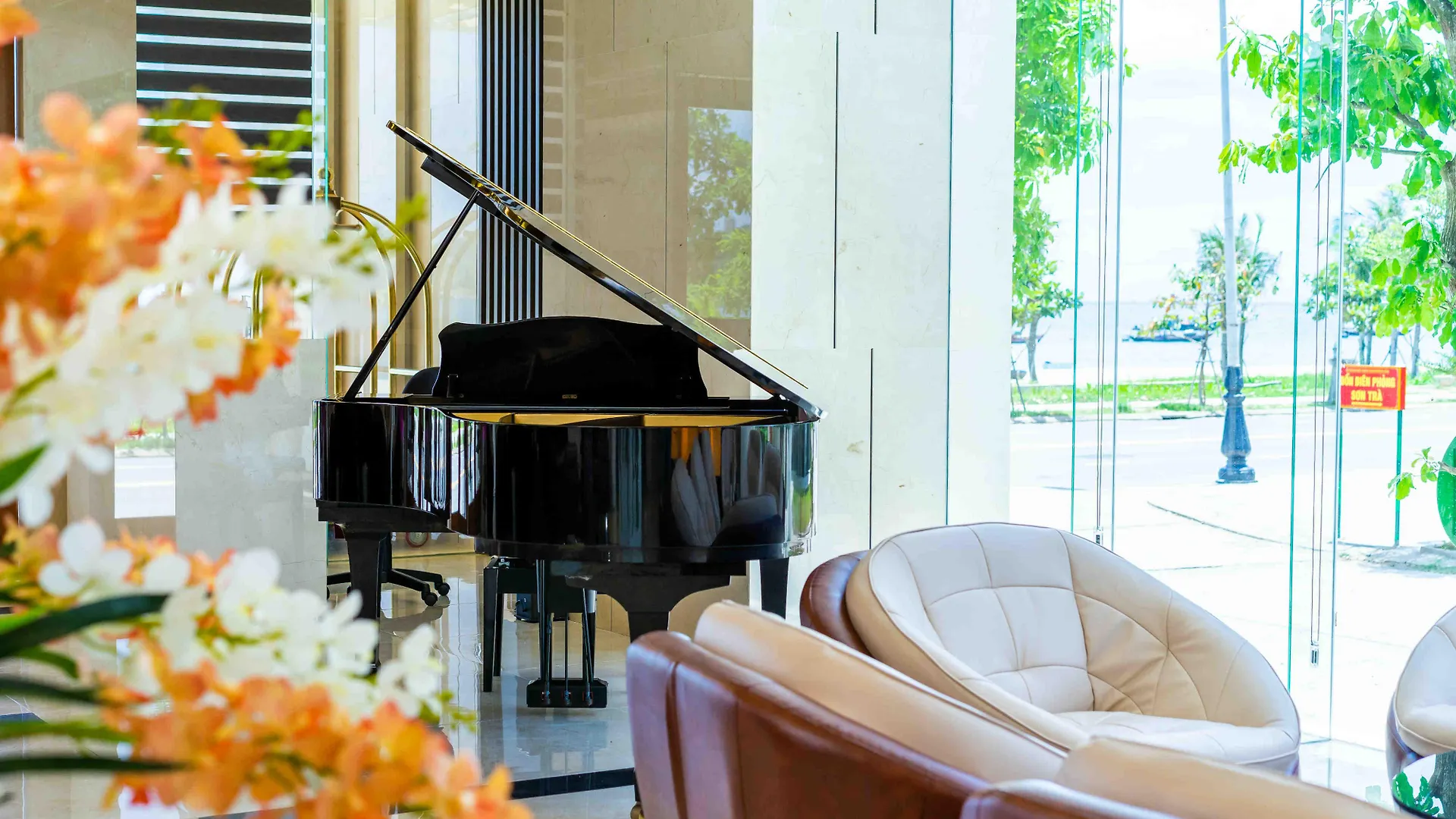 Grand Gold Beach Hotel & Spa Da Nang 4*,  Vietnam