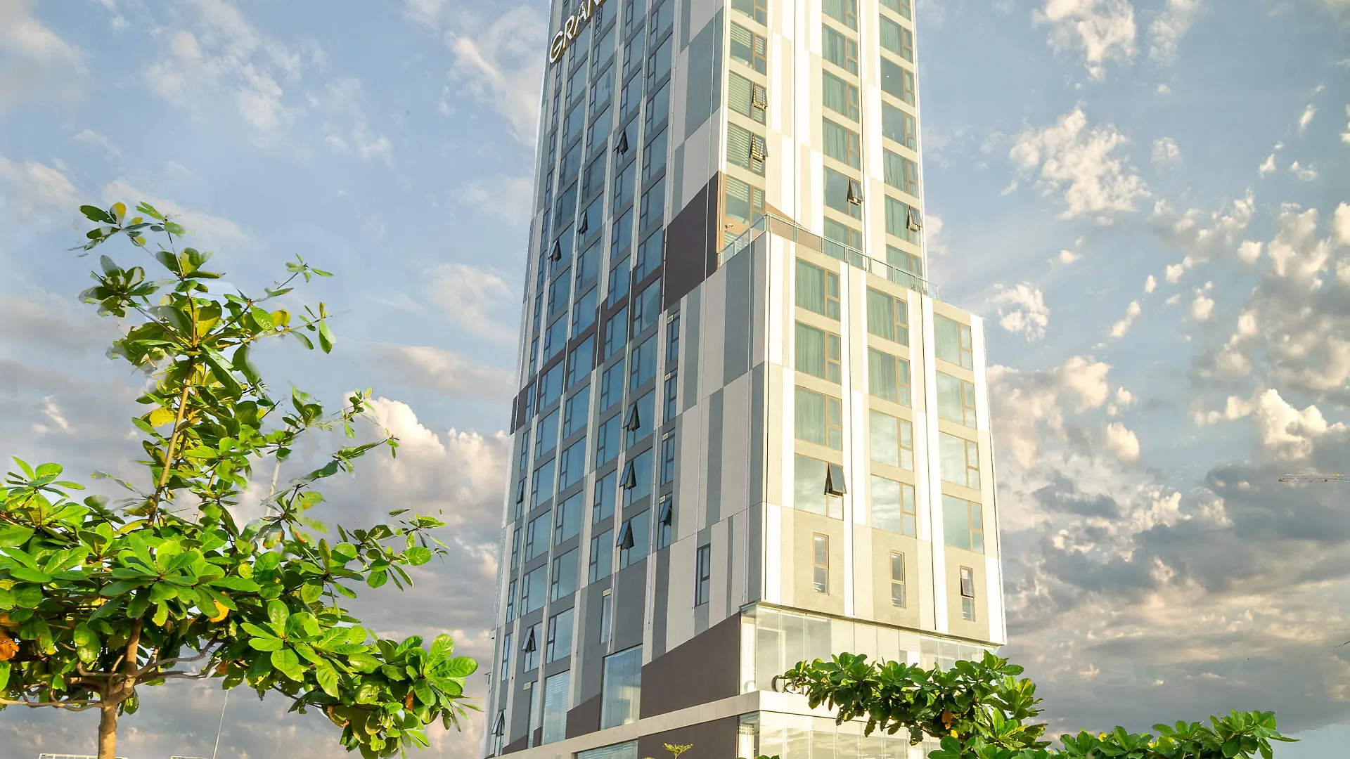 Grand Gold Beach Hotel & Spa Da Nang
