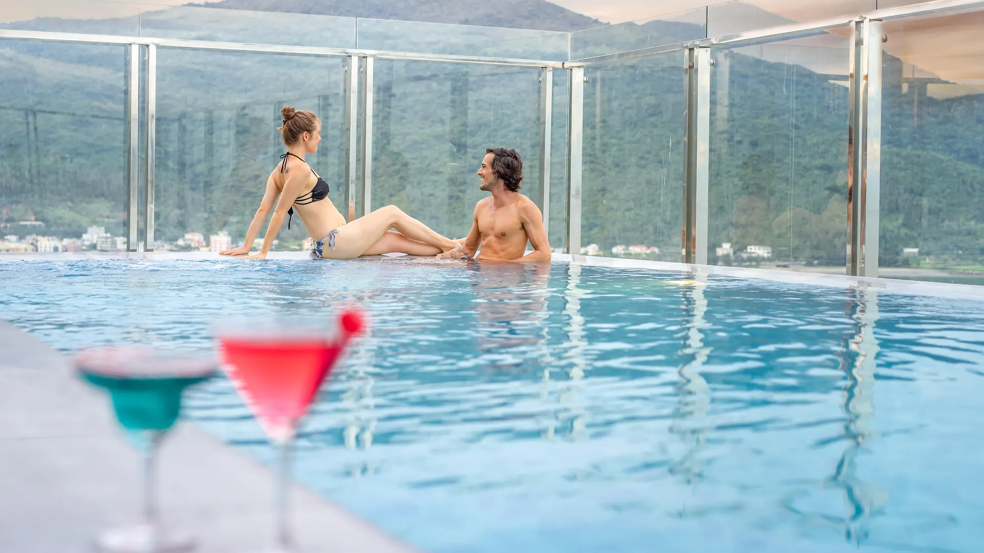 Grand Gold Beach Hotel & Spa Da Nang 4*,  Vietnam