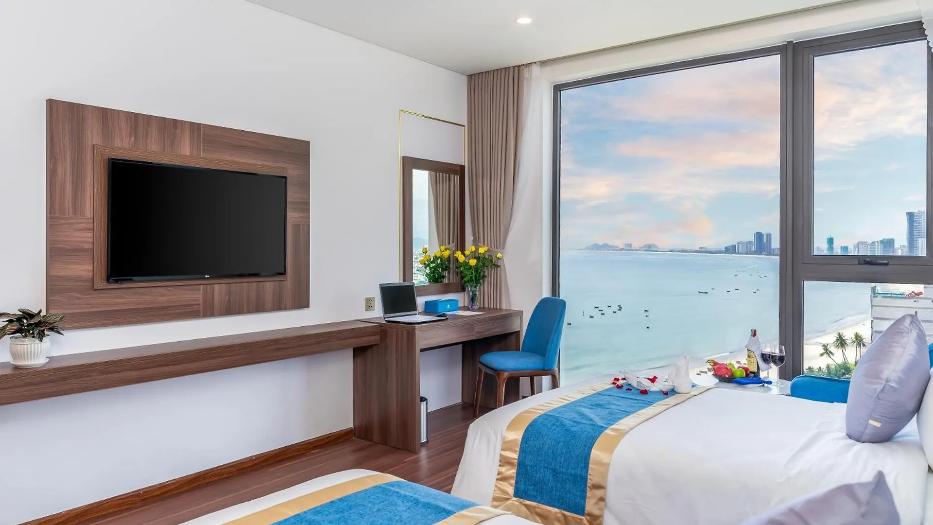 Grand Gold Beach Hotel & Spa Danang