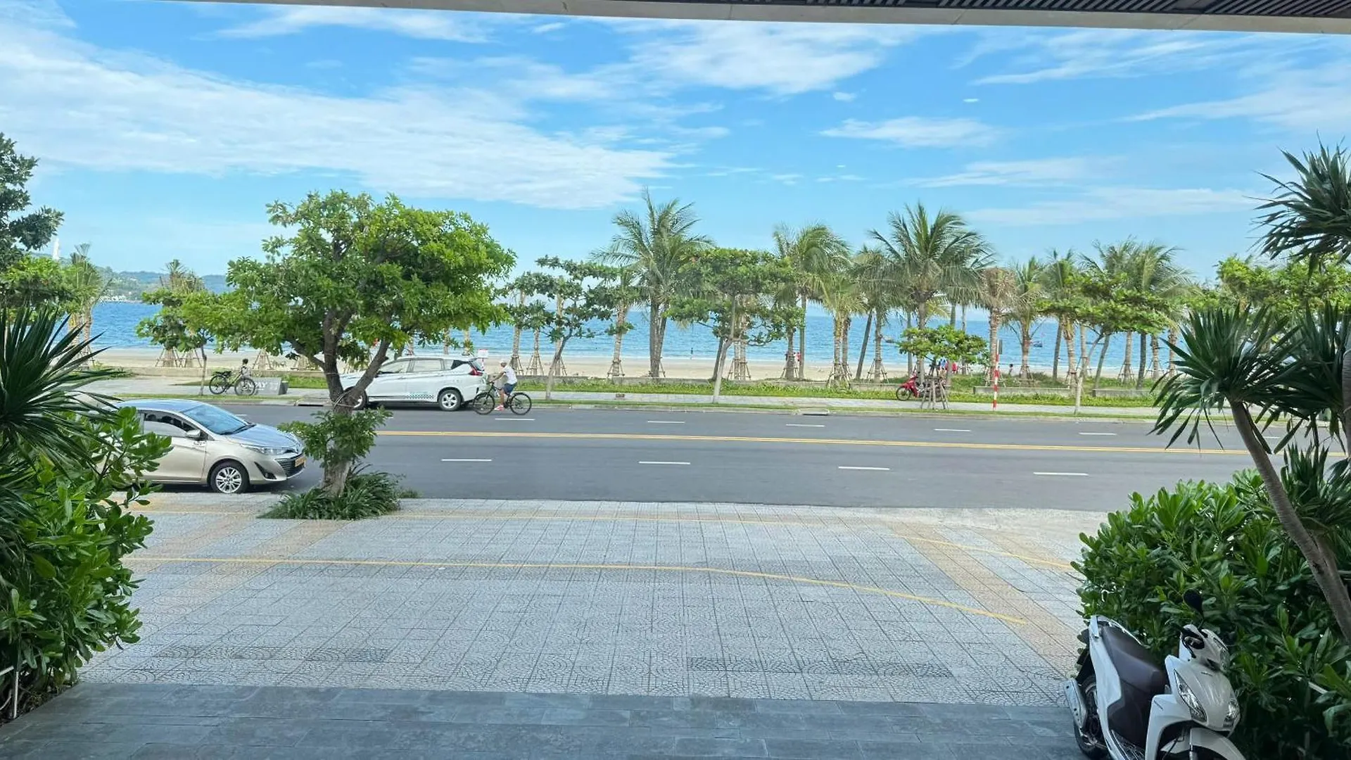 Grand Gold Beach Hotel & Spa Danang