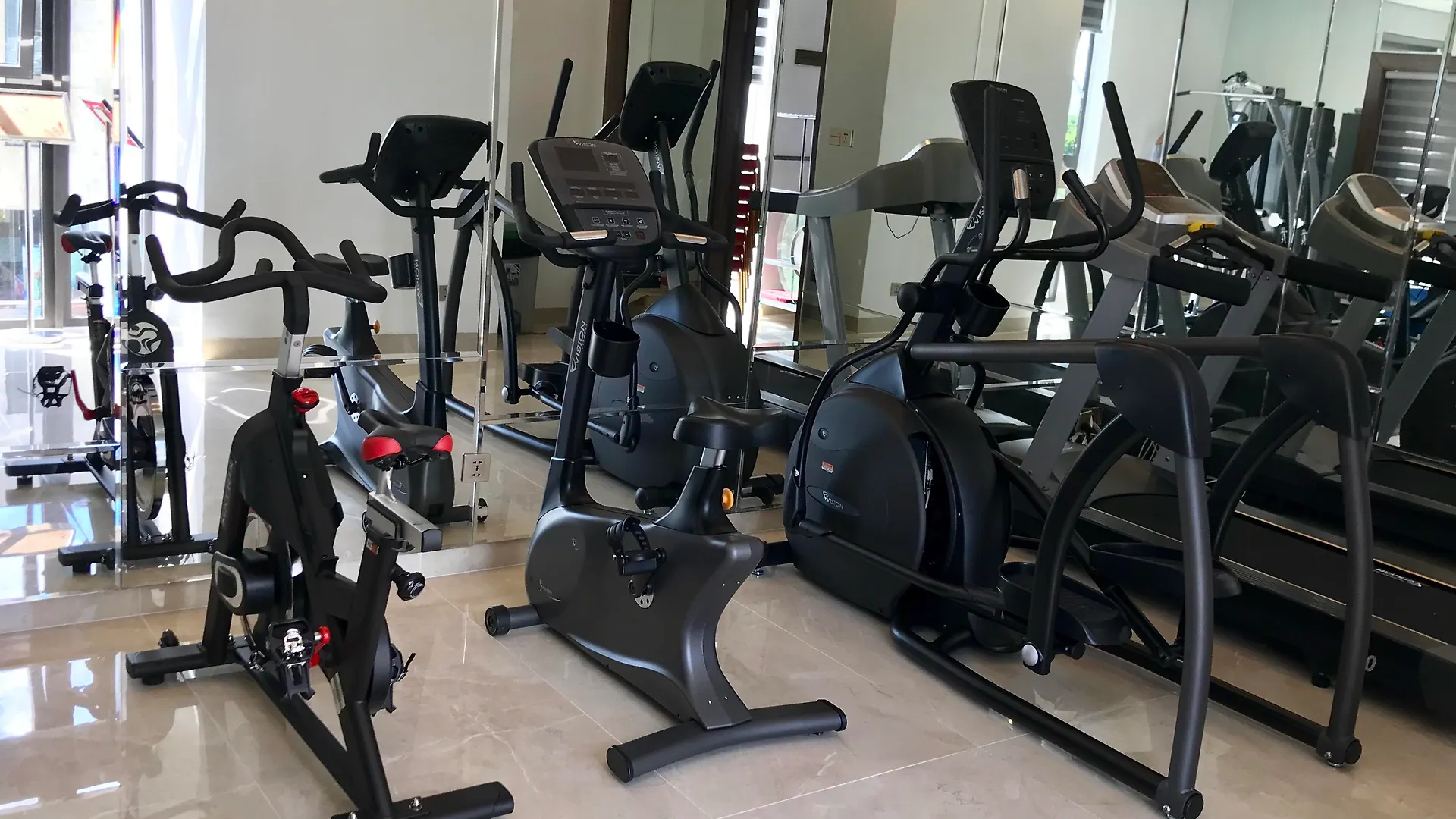 Grand Gold Beach Hotel & Spa Da Nang