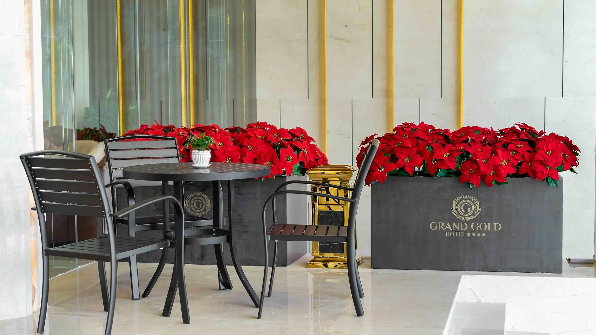 Grand Gold Beach Hotel & Spa Đà Nẵng