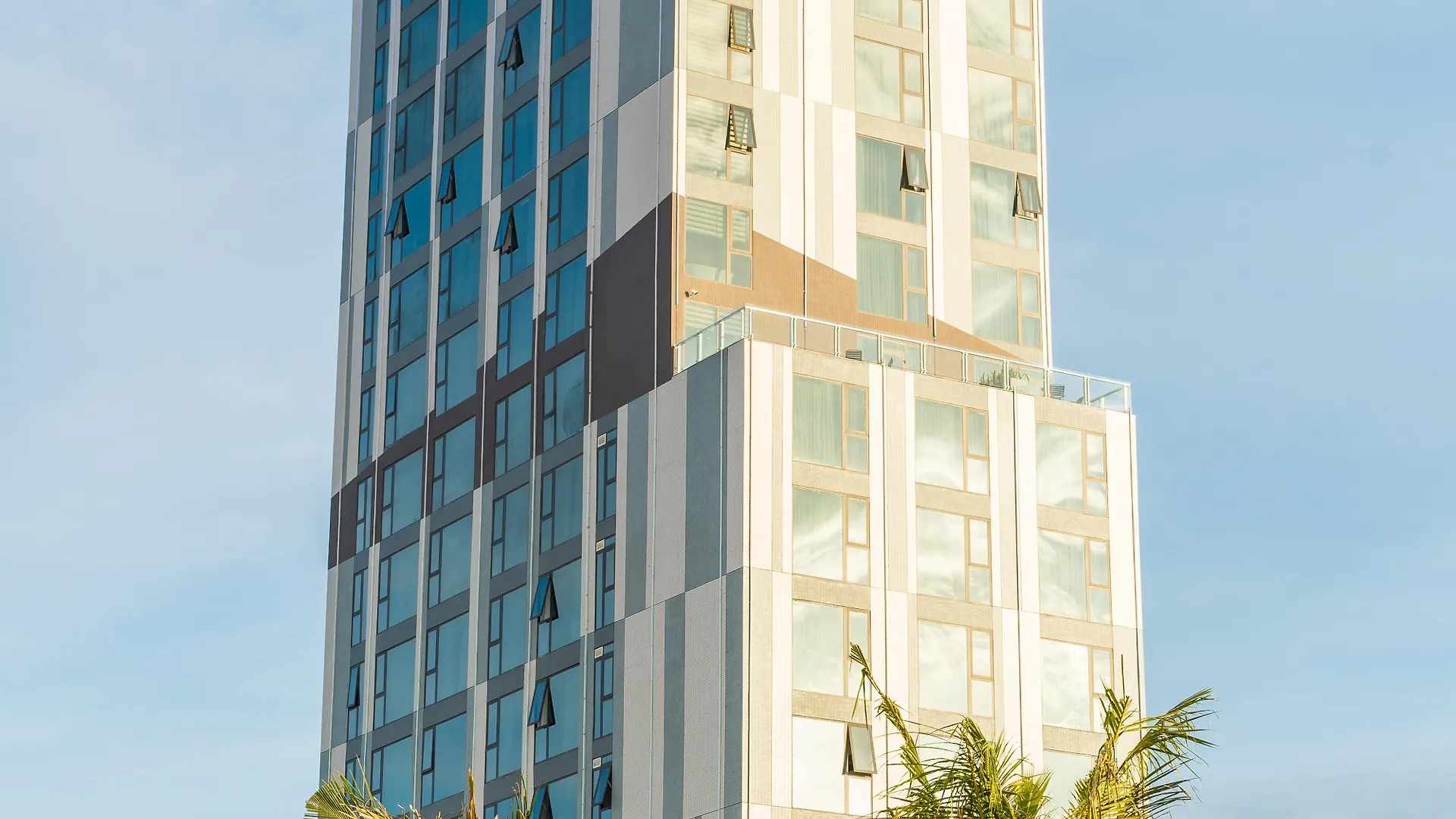 Grand Gold Beach Hotel & Spa Đà Nẵng